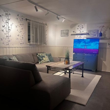 Hoda Apartment - Cozy Central Apartment With Free Parking Leknes Extérieur photo